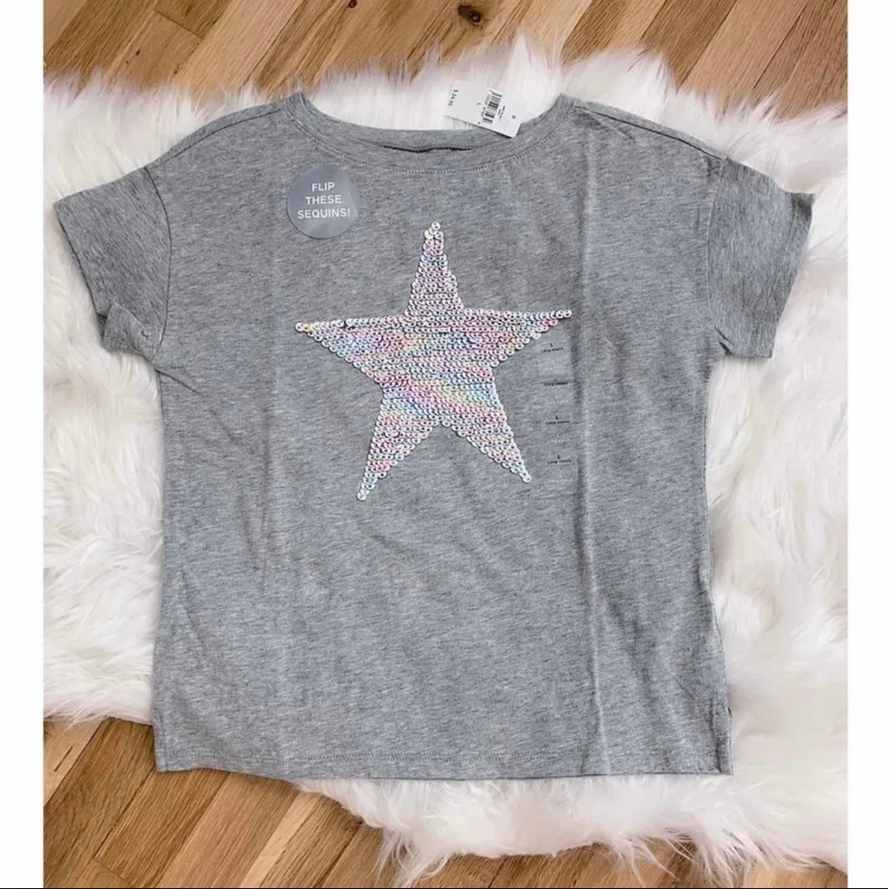 GAP Girls Flippy Sequin Graphic T-Shirt in Gray